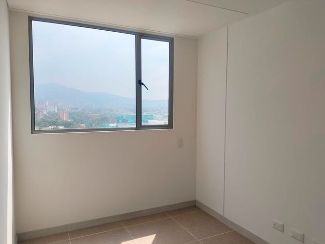 Apartamento de 2 alcobas en arriendo en El Poblado, Medellín, 64 m² · foto 8 de 17