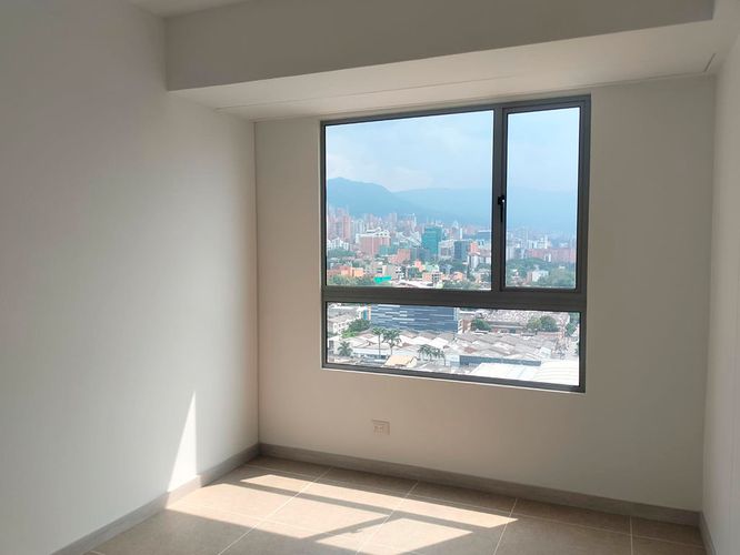 Apartamento de 2 alcobas en arriendo en El Poblado, Medellín, 64 m² · foto 12 de 17
