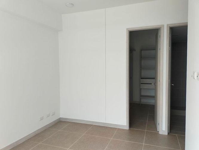 Apartamento de 2 alcobas en arriendo en El Poblado, Medellín, 64 m² · foto 13 de 17