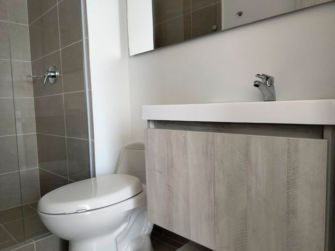 Apartamento de 2 alcobas en arriendo en El Poblado, Medellín, 64 m² · foto 16 de 17