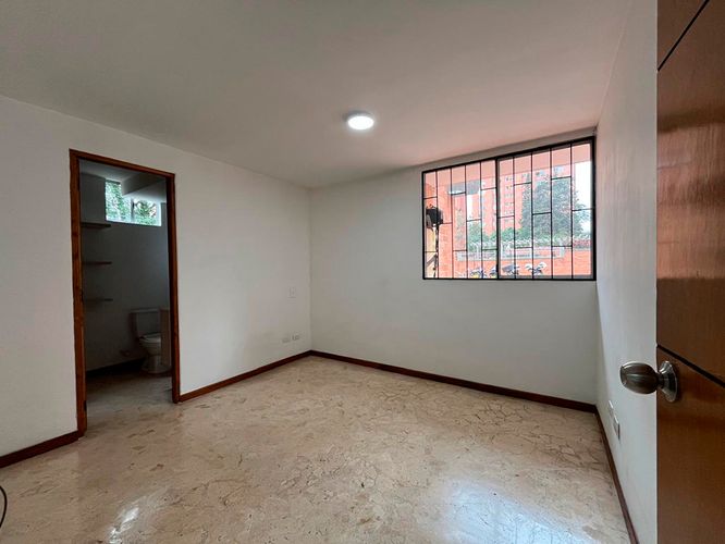 Apartamento de 2 alcobas en arriendo en El Poblado, Medellín, 80 m² · foto 6 de 12