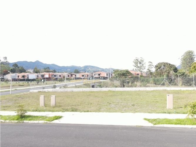 Lote en venta en La Ceja, 102 m² · foto 5 de 11