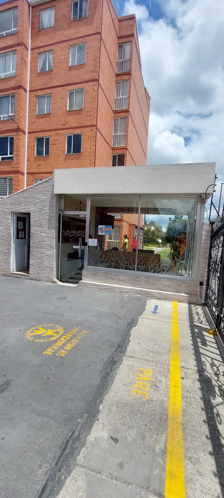 Casa en venta en Las Delicias, Bogotá · foto 2 de 24