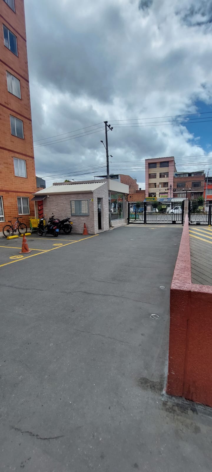 Casa en venta en Las Delicias, Bogotá · foto 4 de 24