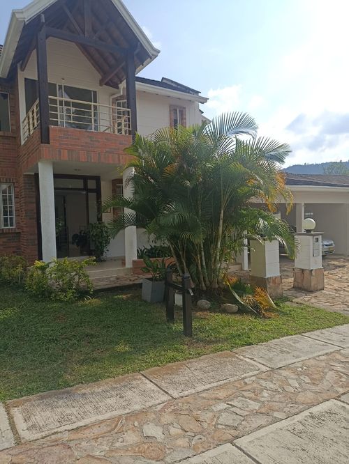 Casa de 5 alcobas en venta en Cn. Menzuly Campestre, Piedecuesta, 620 m² · foto 16 de 20