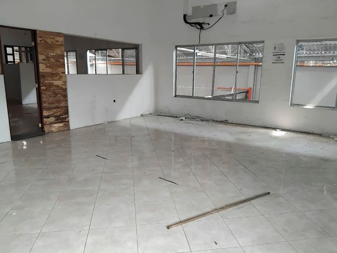 Bodega en arriendo en El Poblado, Medellín, 800 m² · foto 6 de 15