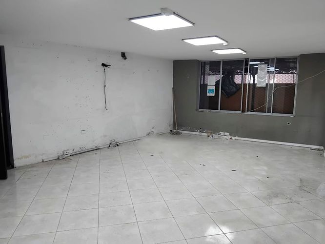 Bodega en arriendo en El Poblado, Medellín, 800 m² · foto 8 de 15