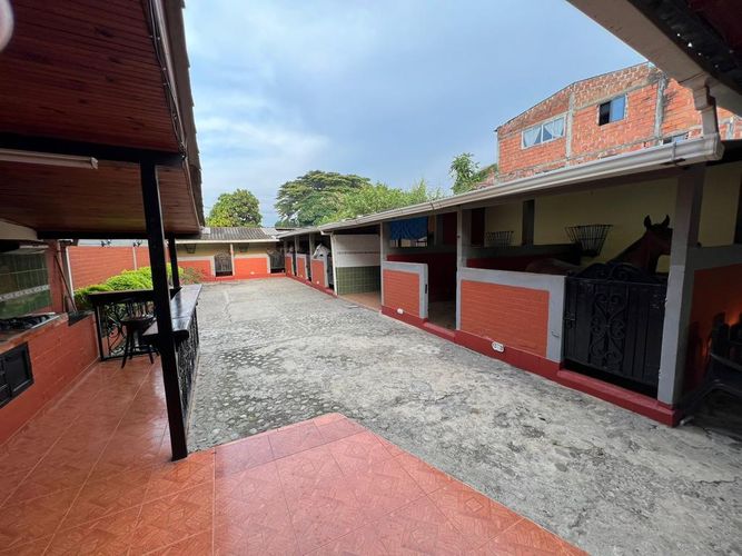 Casa de 1 alcoba en venta en La Esmeralda, Jamundí, 140 m² · foto 10 de 14