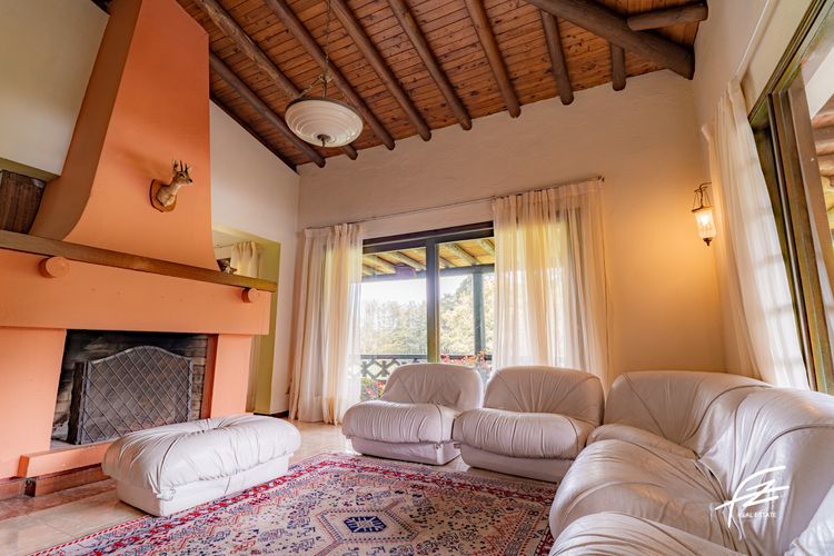 Casa de 5 alcobas en venta en Los Salados, El Retiro, 600 m² · foto 3 de 9