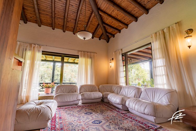 Casa de 5 alcobas en venta en Los Salados, El Retiro, 600 m² · foto 4 de 9