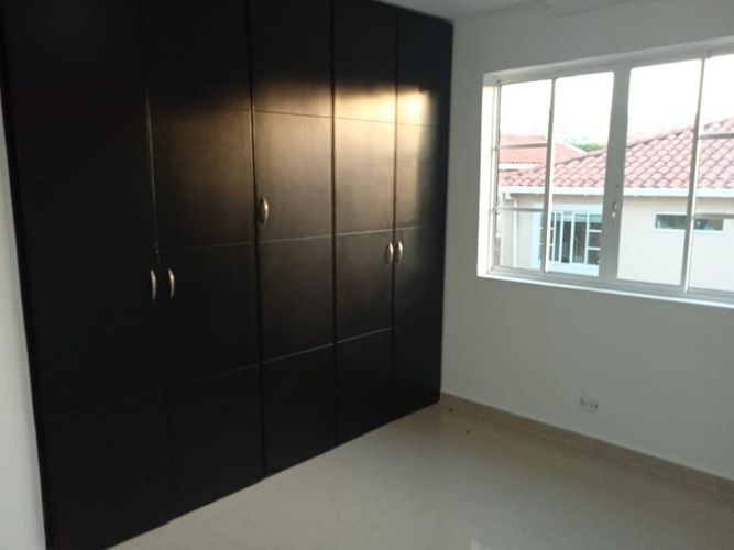 Casa de 4 alcobas en venta en Cr.La Castellana, Barranquilla, 280 m² · foto 10 de 24