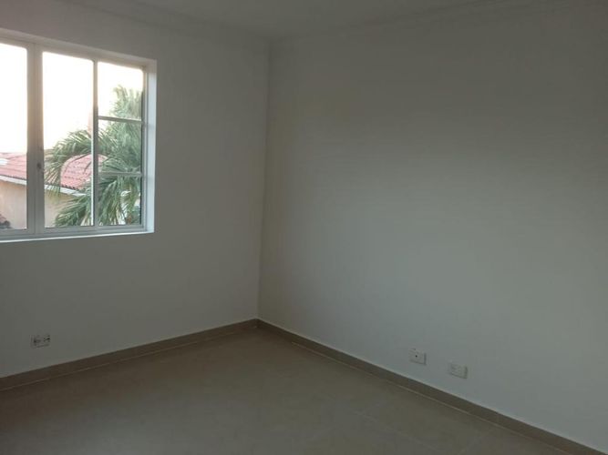 Casa de 4 alcobas en venta en Cr.La Castellana, Barranquilla, 280 m² · foto 13 de 24
