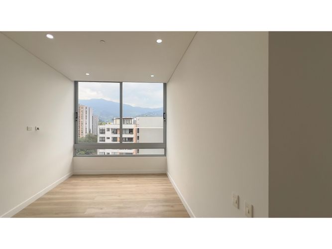 Apartamento en venta en Loma De Las Brujas, Envigado · foto 5 de 11