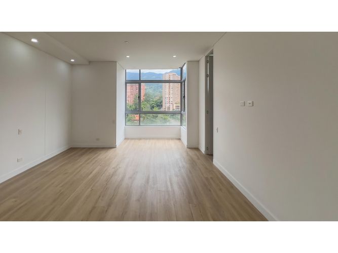 Apartamento en venta en Loma De Las Brujas, Envigado · foto 7 de 11