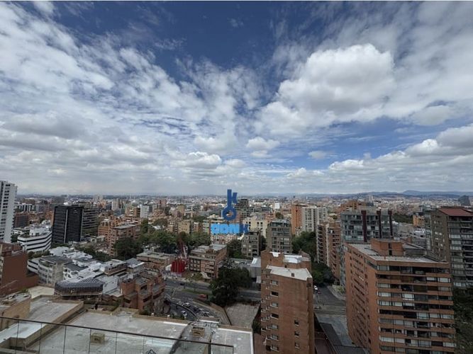 Apartamento de 1 alcoba en venta en Los Rosales, Bogotá, 69 m² · foto 22 de 24