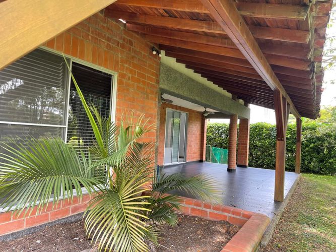 Casa de 4 alcobas en venta en Chagres, Jamundí, 269 m² · foto 1 de 24