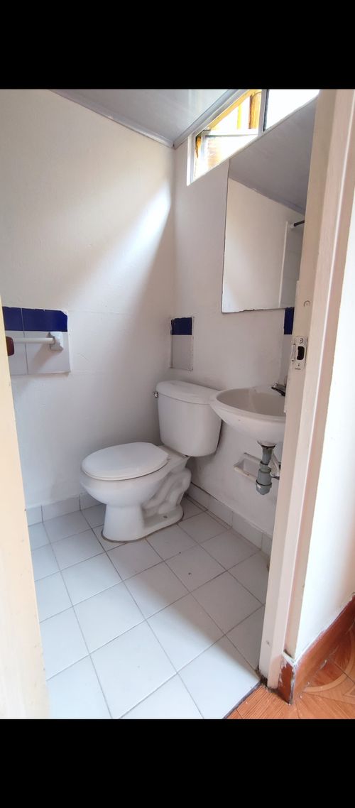 Apartamento de 3 alcobas en arriendo en Club De Los Lagartos, Bogotá, 54 m² · foto 2 de 15