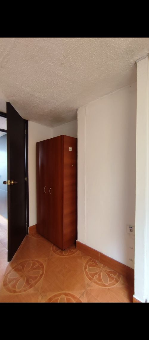Apartamento de 3 alcobas en arriendo en Club De Los Lagartos, Bogotá, 54 m² · foto 3 de 15