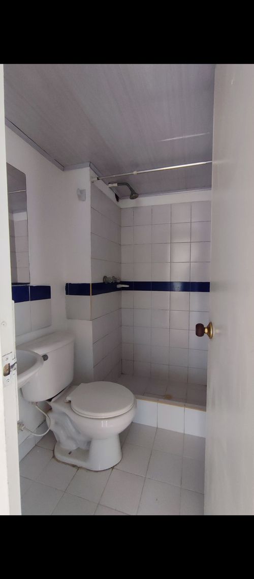 Apartamento de 3 alcobas en arriendo en Club De Los Lagartos, Bogotá, 54 m² · foto 4 de 15