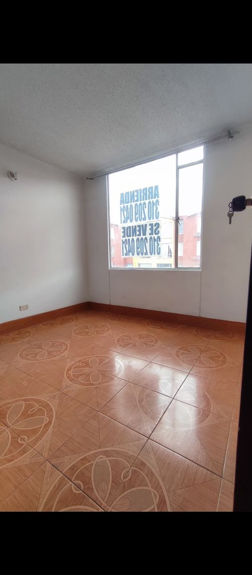 Apartamento de 3 alcobas en arriendo en Club De Los Lagartos, Bogotá, 54 m² · foto 8 de 15