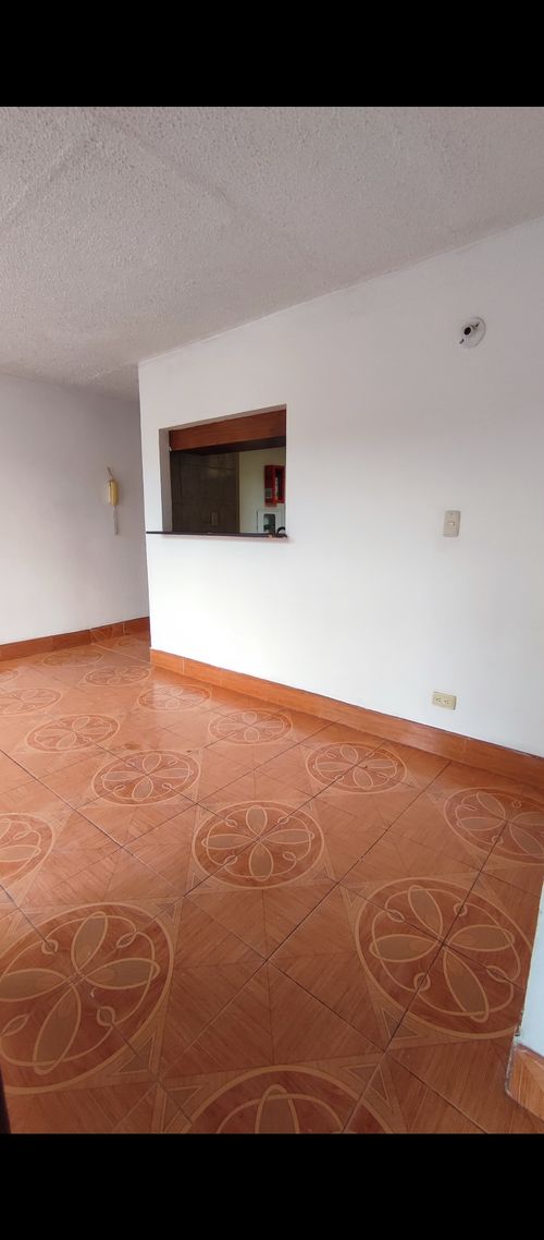 Apartamento de 3 alcobas en arriendo en Club De Los Lagartos, Bogotá, 54 m² · foto 11 de 15