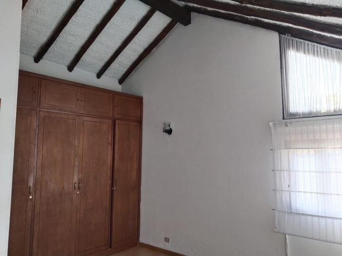 Casa de 5 alcobas en venta en El Batán, Bogotá, 264 m² · foto 18 de 24