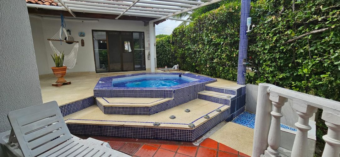Casa de 3 alcobas en venta en Ricaurte, 480 m² · foto 3 de 24