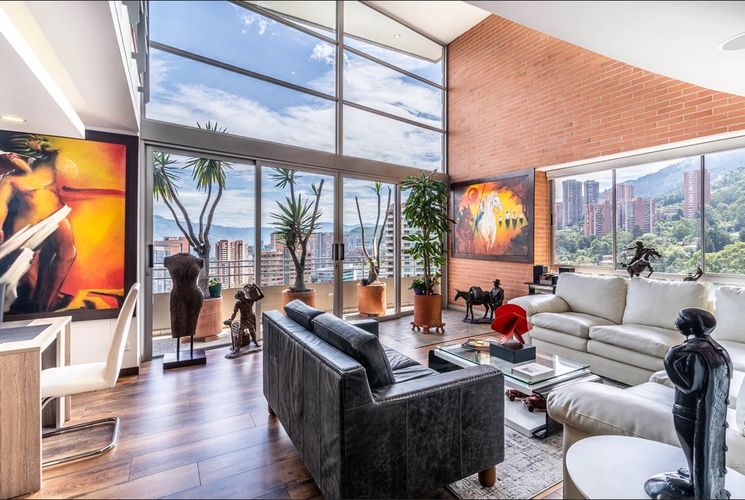 Apartamento de 2 alcobas en arriendo en El Poblado, Medellín, 172 m² · foto 2 de 14