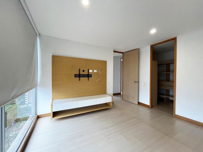 Apartamento de 4 alcobas en arriendo en El Poblado, Medellín, 120 m² · foto 10 de 19