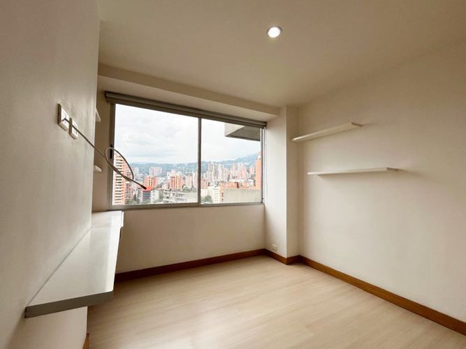 Apartamento de 4 alcobas en arriendo en El Poblado, Medellín, 120 m² · foto 15 de 19