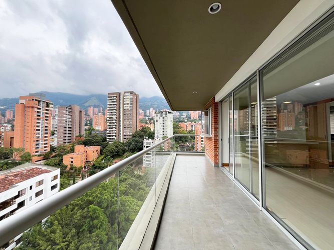Apartamento de 4 alcobas en arriendo en El Poblado, Medellín, 120 m² · foto 19 de 19