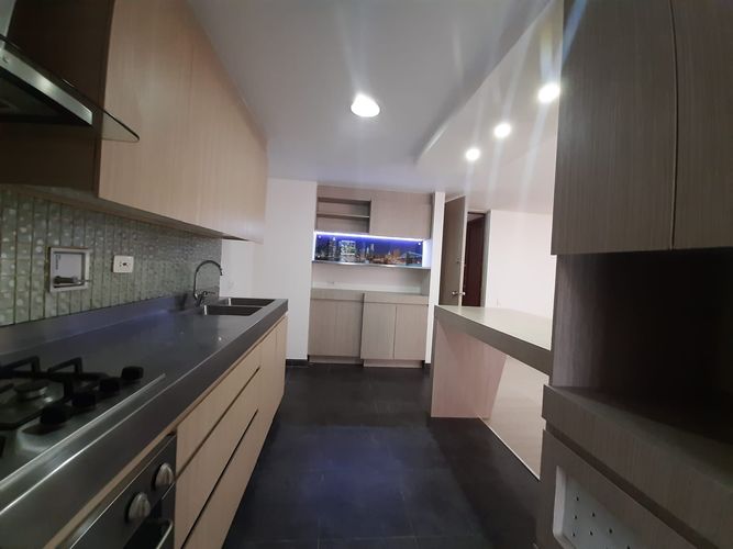 Apartamento de 3 alcobas en venta en Loma De Las Brujas, Envigado, 160 m² · foto 7 de 24