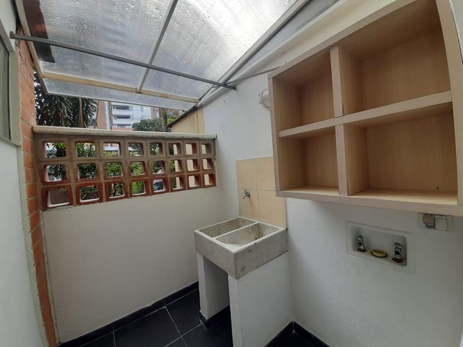 Apartamento de 3 alcobas en venta en Loma De Las Brujas, Envigado, 160 m² · foto 8 de 24