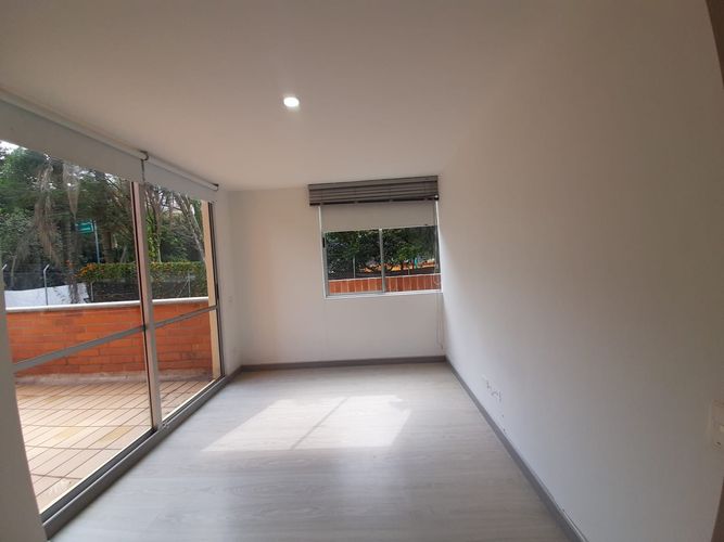Apartamento de 3 alcobas en venta en Loma De Las Brujas, Envigado, 160 m² · foto 10 de 24