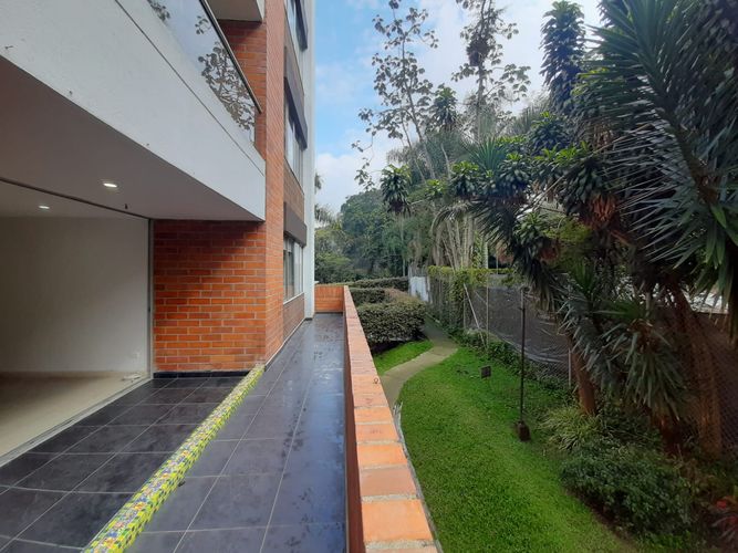 Apartamento de 3 alcobas en venta en Loma De Las Brujas, Envigado, 160 m² · foto 23 de 24