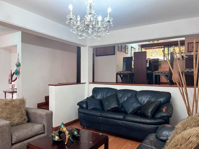 Casa de 3 alcobas en venta en La Pradera, Envigado, 171 m² · foto 2 de 20