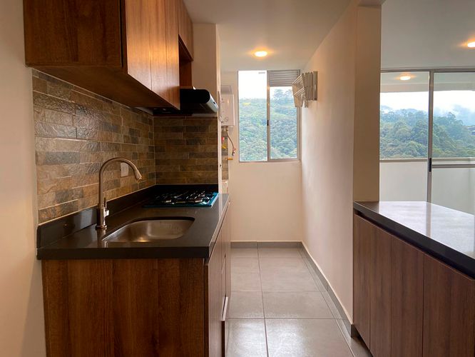 Apartamento de 3 alcobas en venta en San Jose, Sabaneta, 58 m² · foto 3 de 20