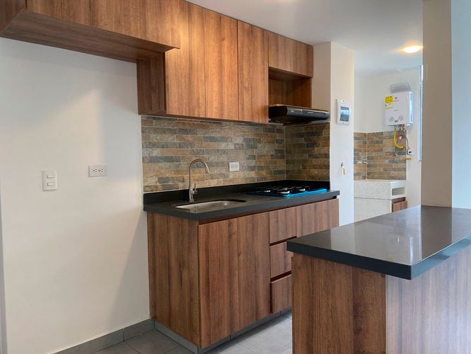 Apartamento de 3 alcobas en venta en San Jose, Sabaneta, 58 m² · foto 4 de 20