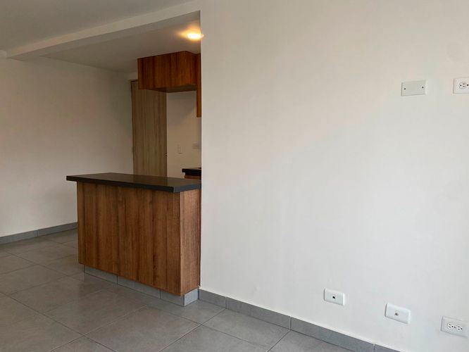 Apartamento de 3 alcobas en venta en San Jose, Sabaneta, 58 m² · foto 7 de 20