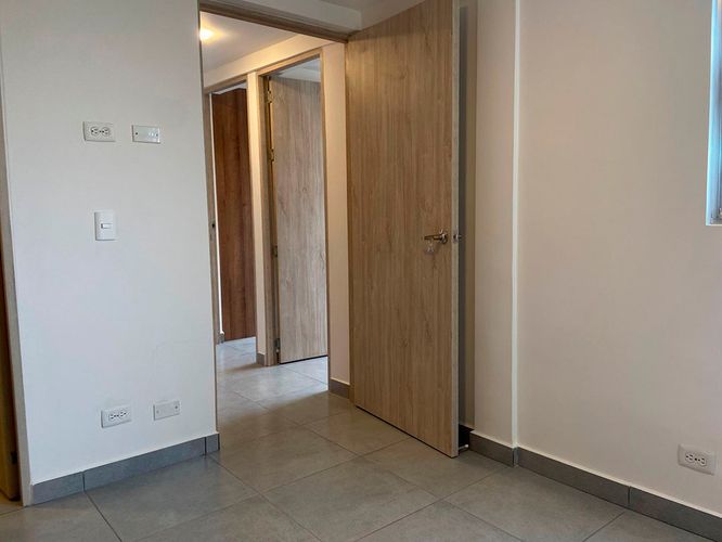 Apartamento de 3 alcobas en venta en San Jose, Sabaneta, 58 m² · foto 12 de 20
