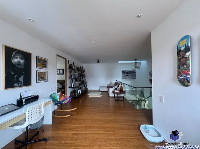 Casa de 3 alcobas en venta en El Chocho, Envigado, 665 m² · foto 3 de 15