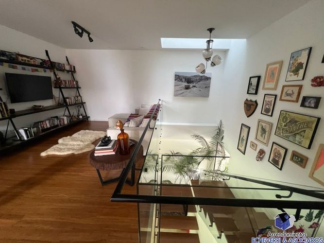 Casa de 3 alcobas en venta en El Chocho, Envigado, 665 m² · foto 10 de 15