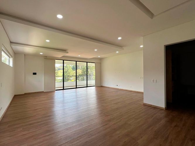 Casa de 5 alcobas en arriendo en El Retiro, 667 m² · foto 4 de 20