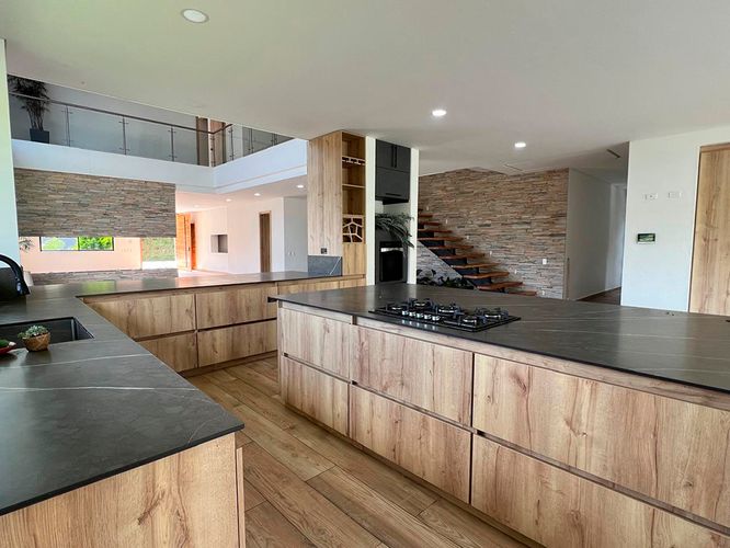 Casa de 5 alcobas en arriendo en El Retiro, 667 m² · foto 6 de 20