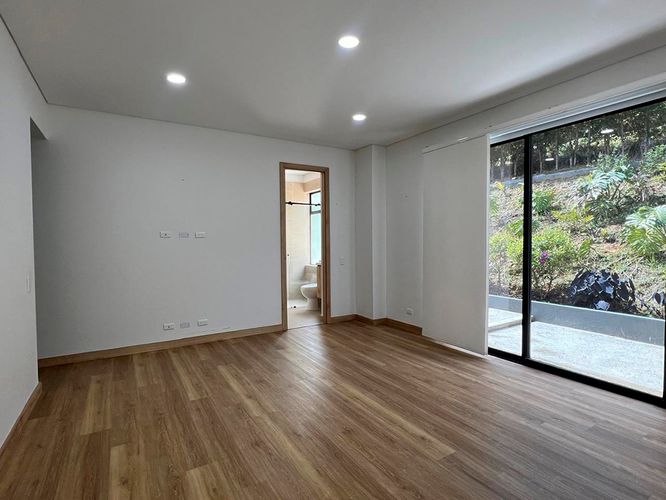 Casa de 5 alcobas en arriendo en El Retiro, 667 m² · foto 11 de 20