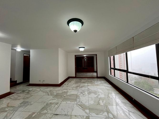 Apartamento de 3 alcobas en arriendo en El Poblado, Medellín, 146 m² · foto 2 de 20