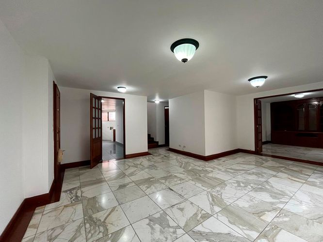 Apartamento de 3 alcobas en arriendo en El Poblado, Medellín, 146 m² · foto 3 de 20