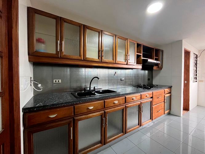 Apartamento de 3 alcobas en arriendo en El Poblado, Medellín, 146 m² · foto 5 de 20