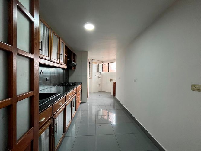 Apartamento de 3 alcobas en arriendo en El Poblado, Medellín, 146 m² · foto 6 de 20