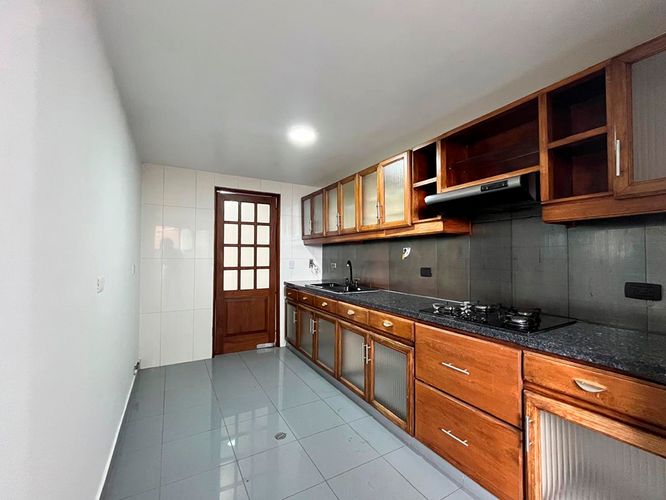 Apartamento de 3 alcobas en arriendo en El Poblado, Medellín, 146 m² · foto 7 de 20